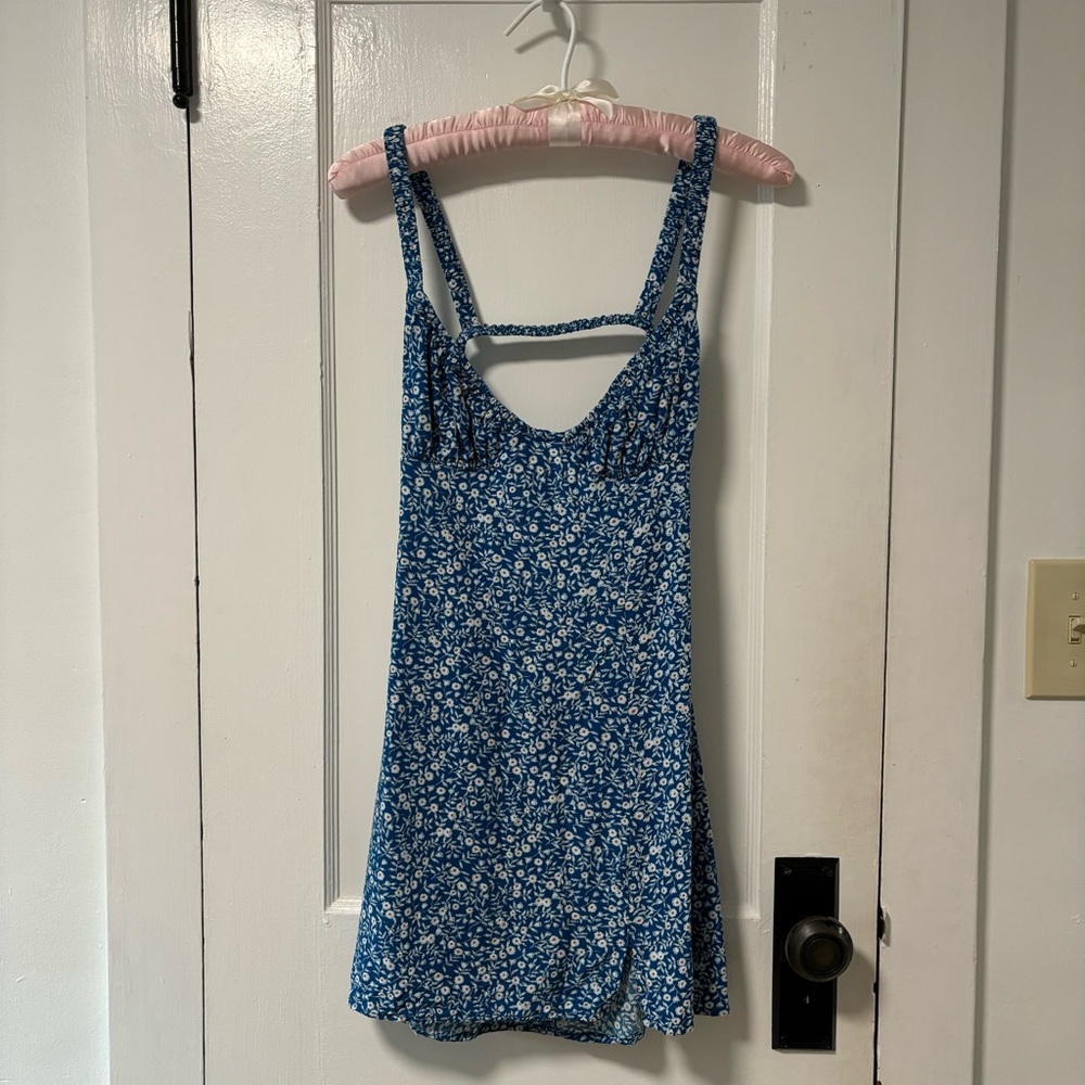 Princess Pollly - Blue floral sleeveless sweetheart mini dress